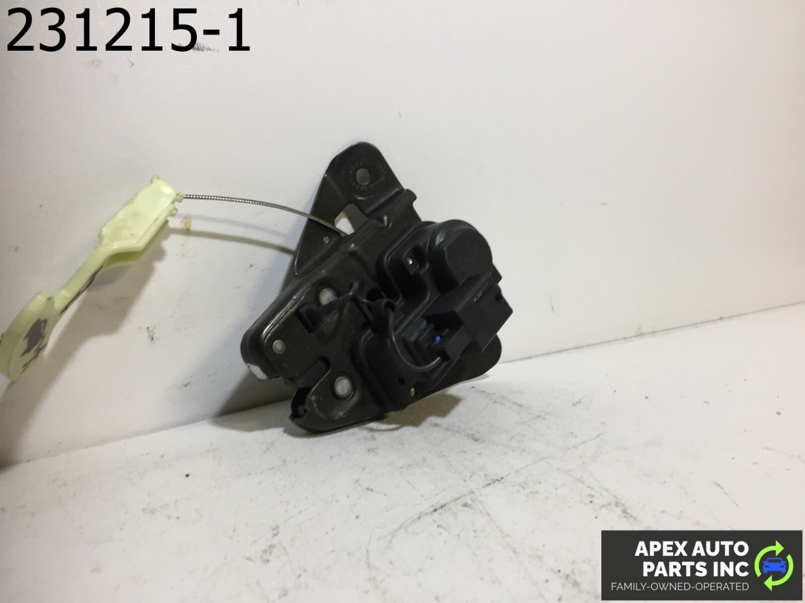 OEM Chrysler 300 2006 TRUNK LID LATCH POWER LOCK ACTUATOR MOPAR - Image 3