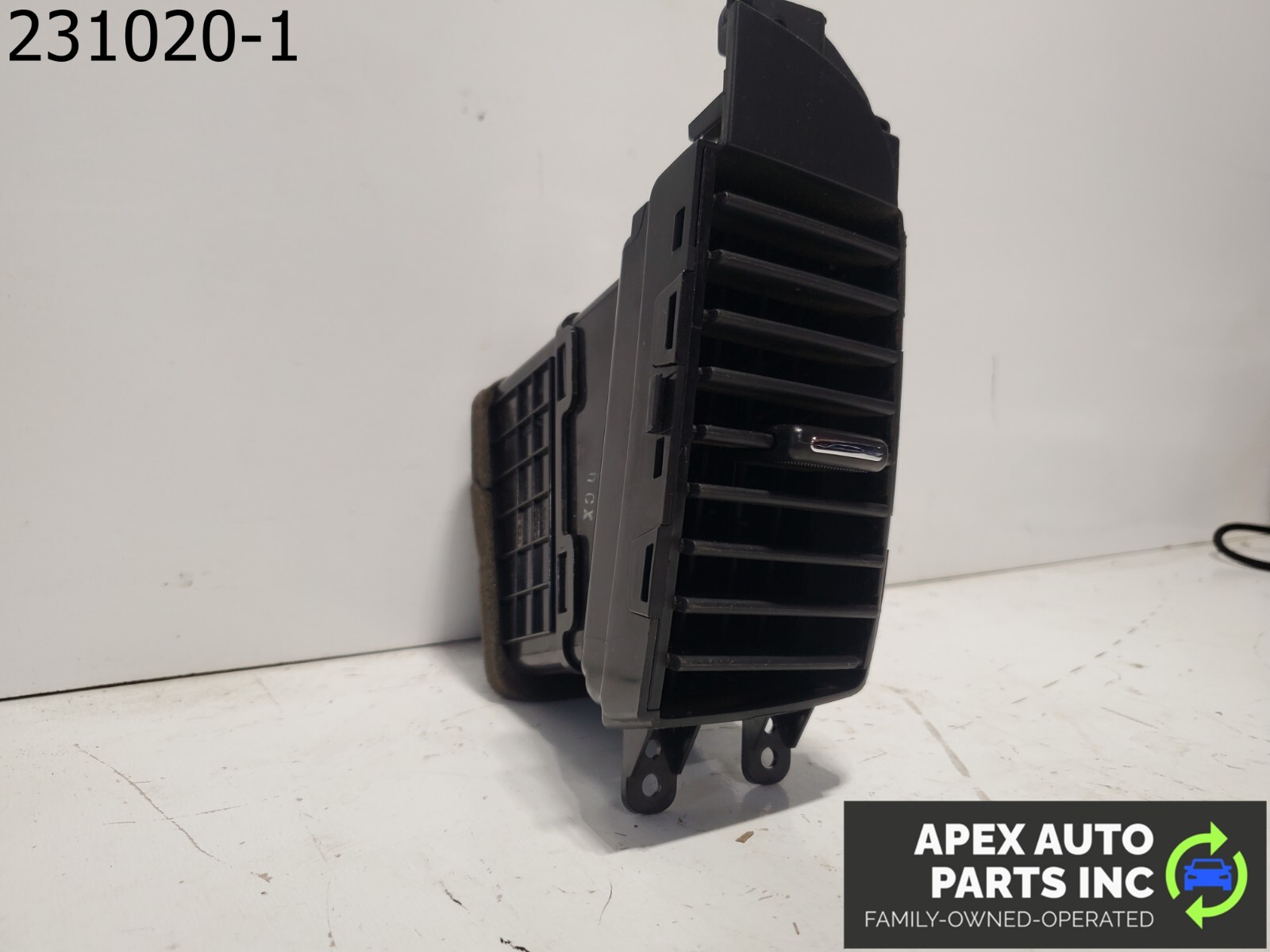 OEM Kia Sedona 08 Front Left Driver Center Dash A/C Air Vent Grille OEM - Image 4