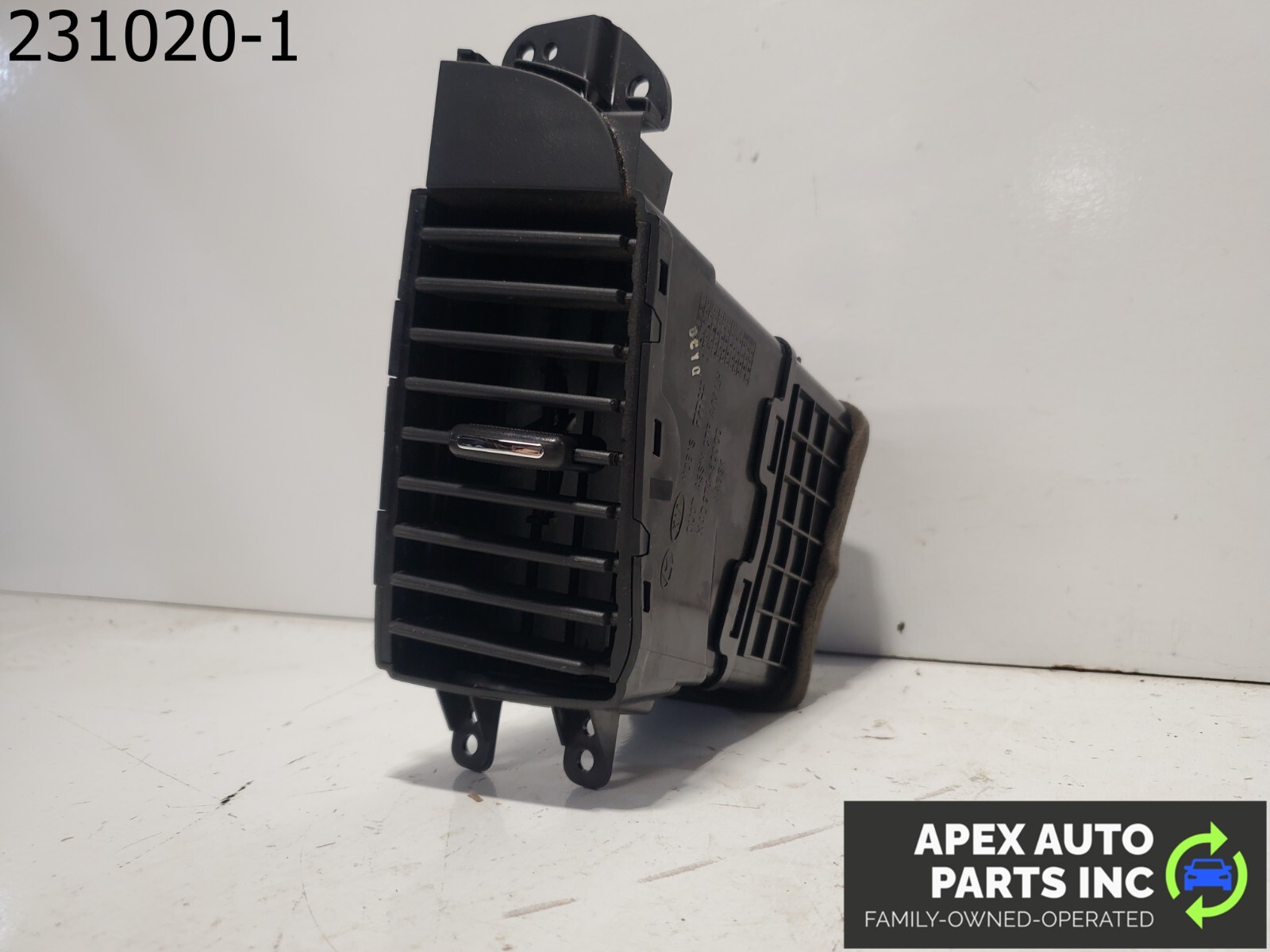 OEM Kia Sedona 08 Front Left Driver Center Dash A/C Air Vent Grille OEM