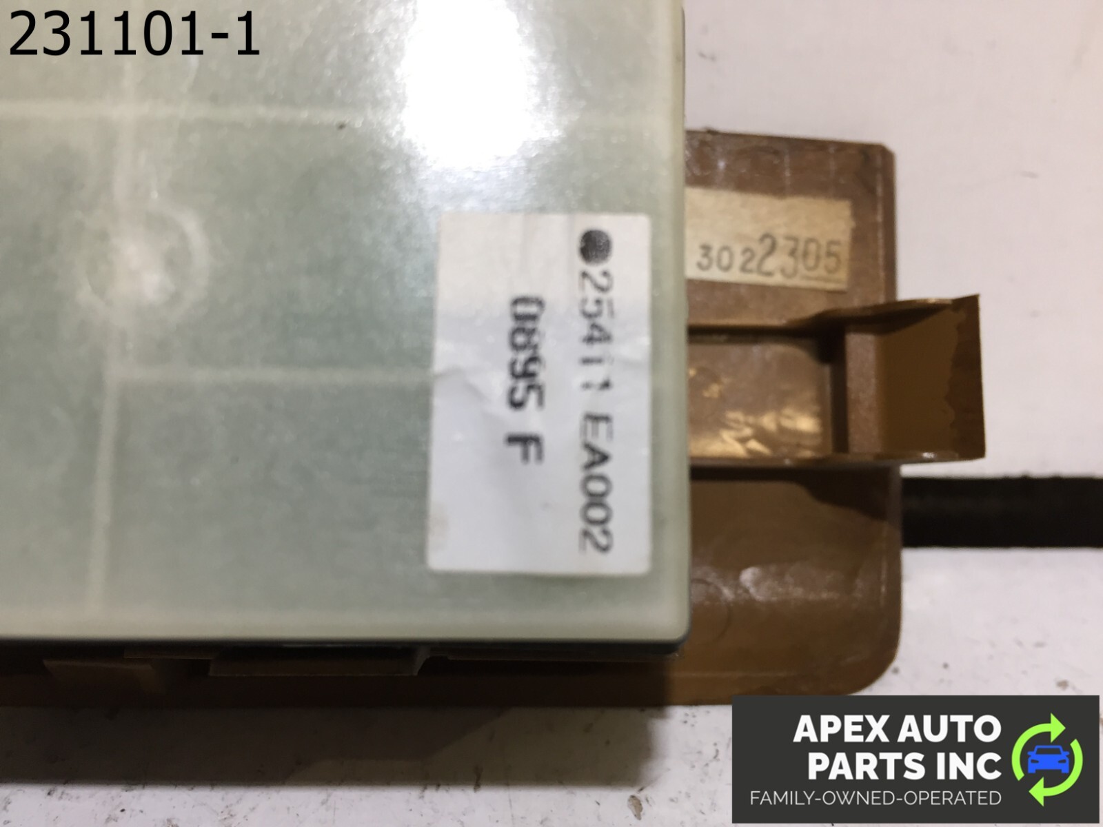 OEM Nissan Pathfinder 2005 RIGHT FRONT Window Switch OEM 25411EA002 - Image 9