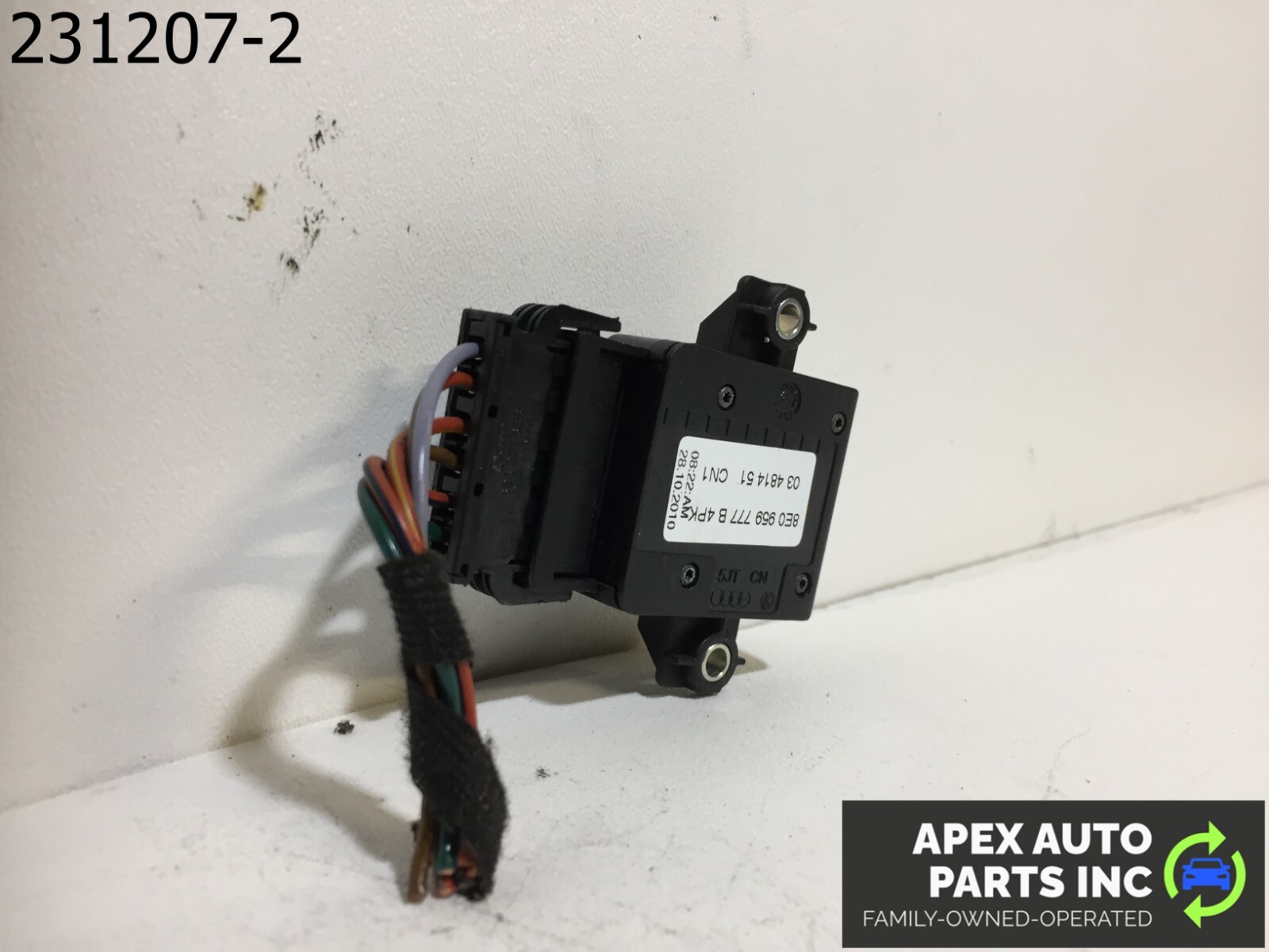OEM Volkswagen CC 2012 Right Front Passenger Lumbar Seat Adjustment Switch Black - Image 6