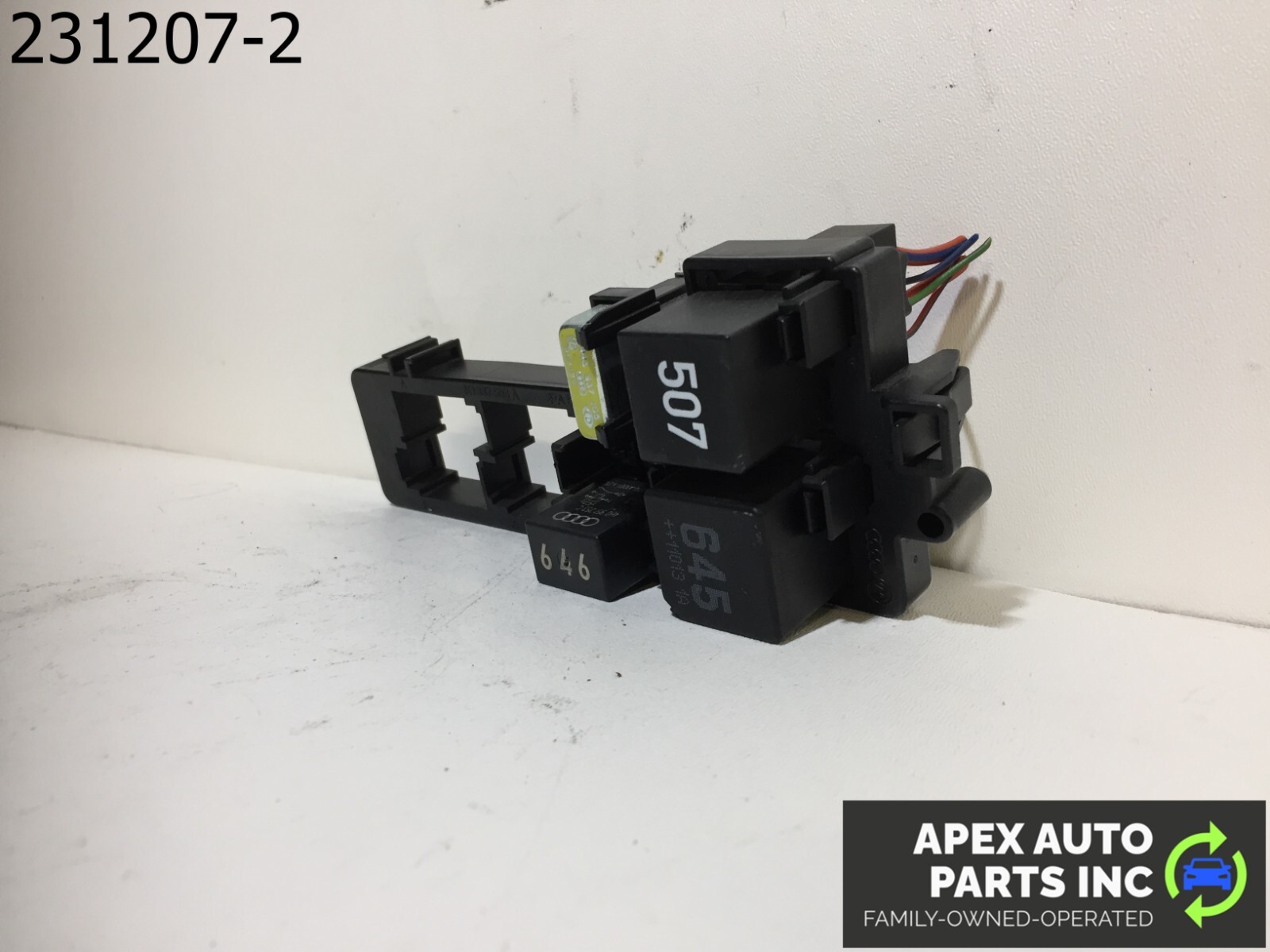 OEM Volkswagen CC 2012 fuse relay box mounting bracket 1K1937503A - Image 4
