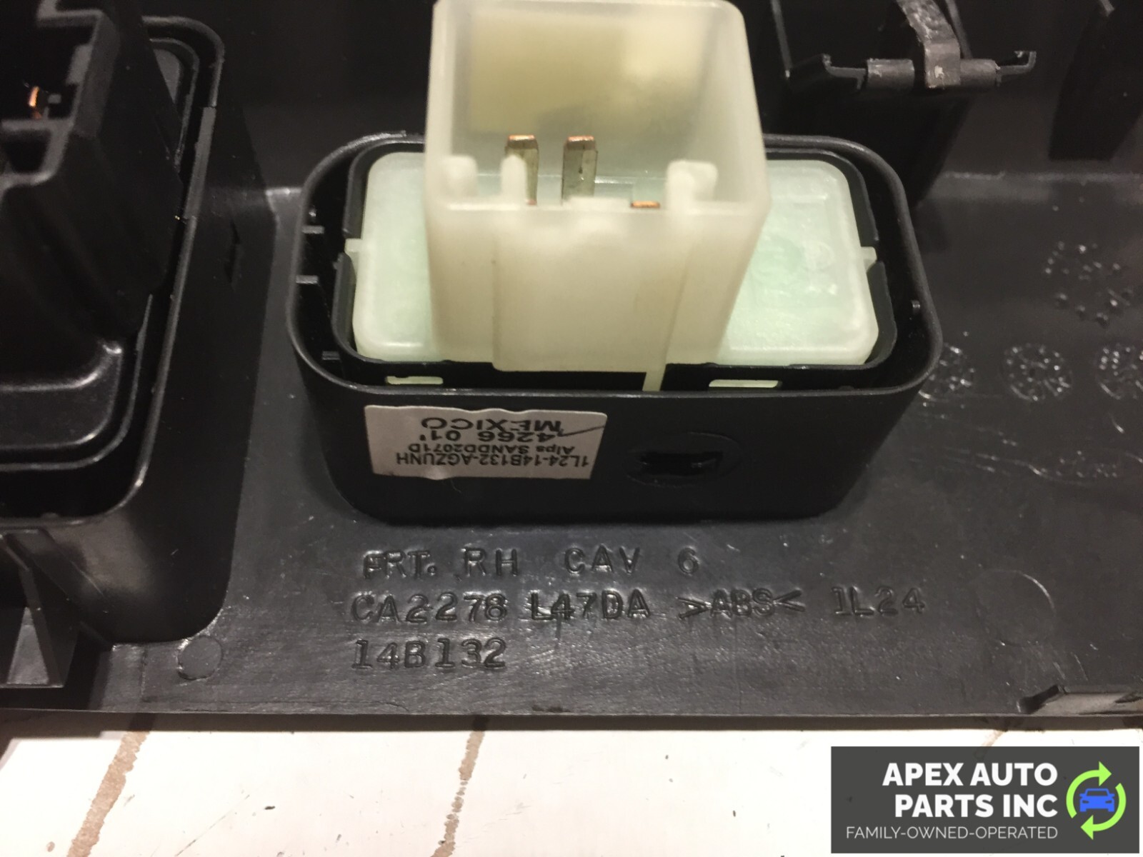 02-05 FORD EXPLORER PASSENGER RIGHT FRONT WINDOW SWITCH DOOR LOCK SWITCH w/Bezel - Image 7