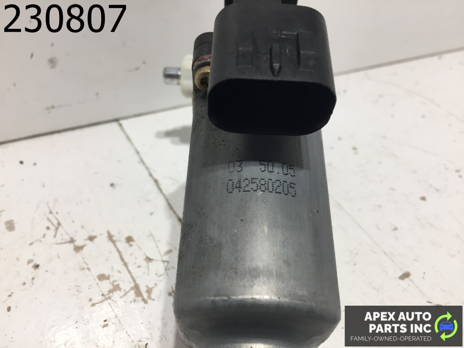 03-06 FORD EXPEDITION RIGHT REAR PASSENGER SIDE WINDOW MOTOR OEM 2L1414A366AC - Image 9