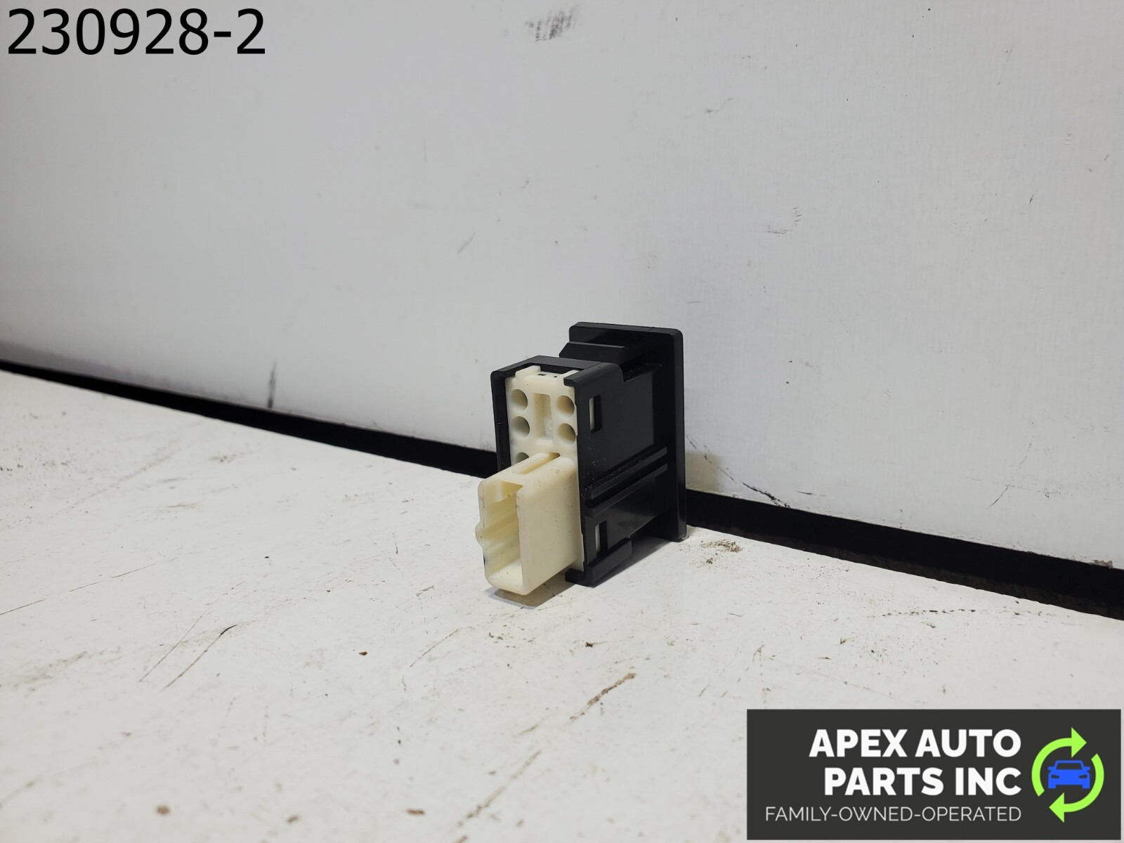 1999-2003 Lexus RX300 Security Indicator Light Alarm Control Switch 489082 OEM - Image 5