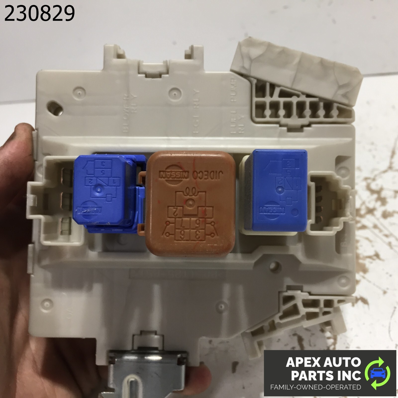 2002 INFINITI Q45 PASSENGER/RIGHT SIDE INTERIOR FUSE BOX OEM - Image 10