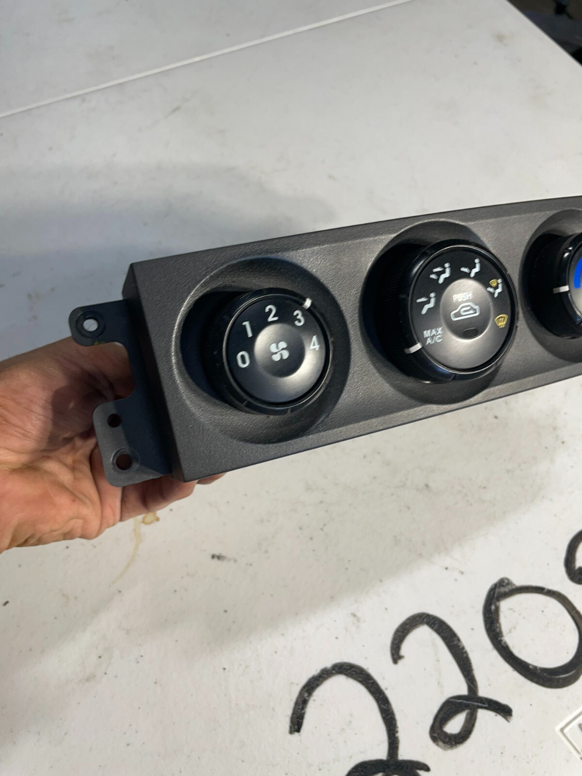 2003-2006 Kia Sorento EX LX climate A/C HVAC heat temp panel control unit OEM - Image 3