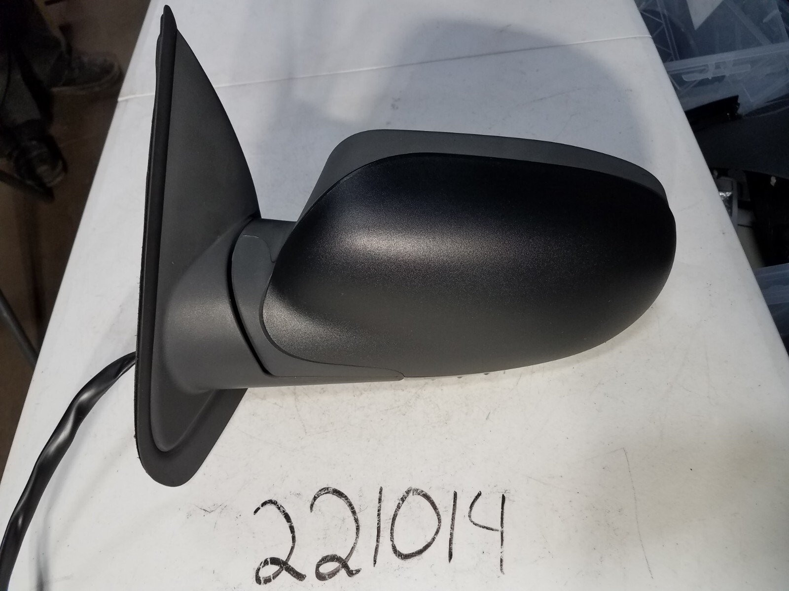 2006-2007 GMC ENVOY LEFT LH DRIVER SIDE MIRROR BLACK OEM 11 WIRES