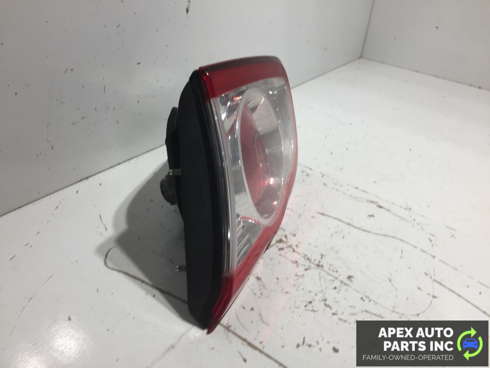 2010-2012 Hyundai Santa Fe Right Inner Tail Light Genuine OEM 92406-0W5 - Image 3