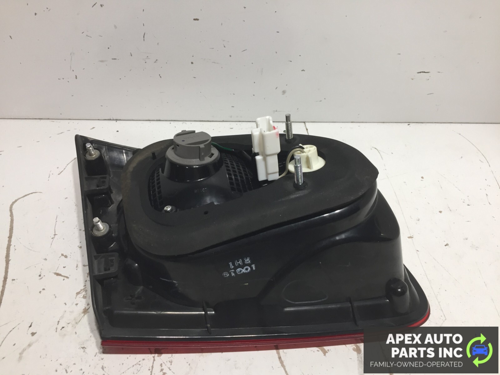 2010-2012 Hyundai Santa Fe Right Inner Tail Light Genuine OEM 92406-0W5 - Image 7