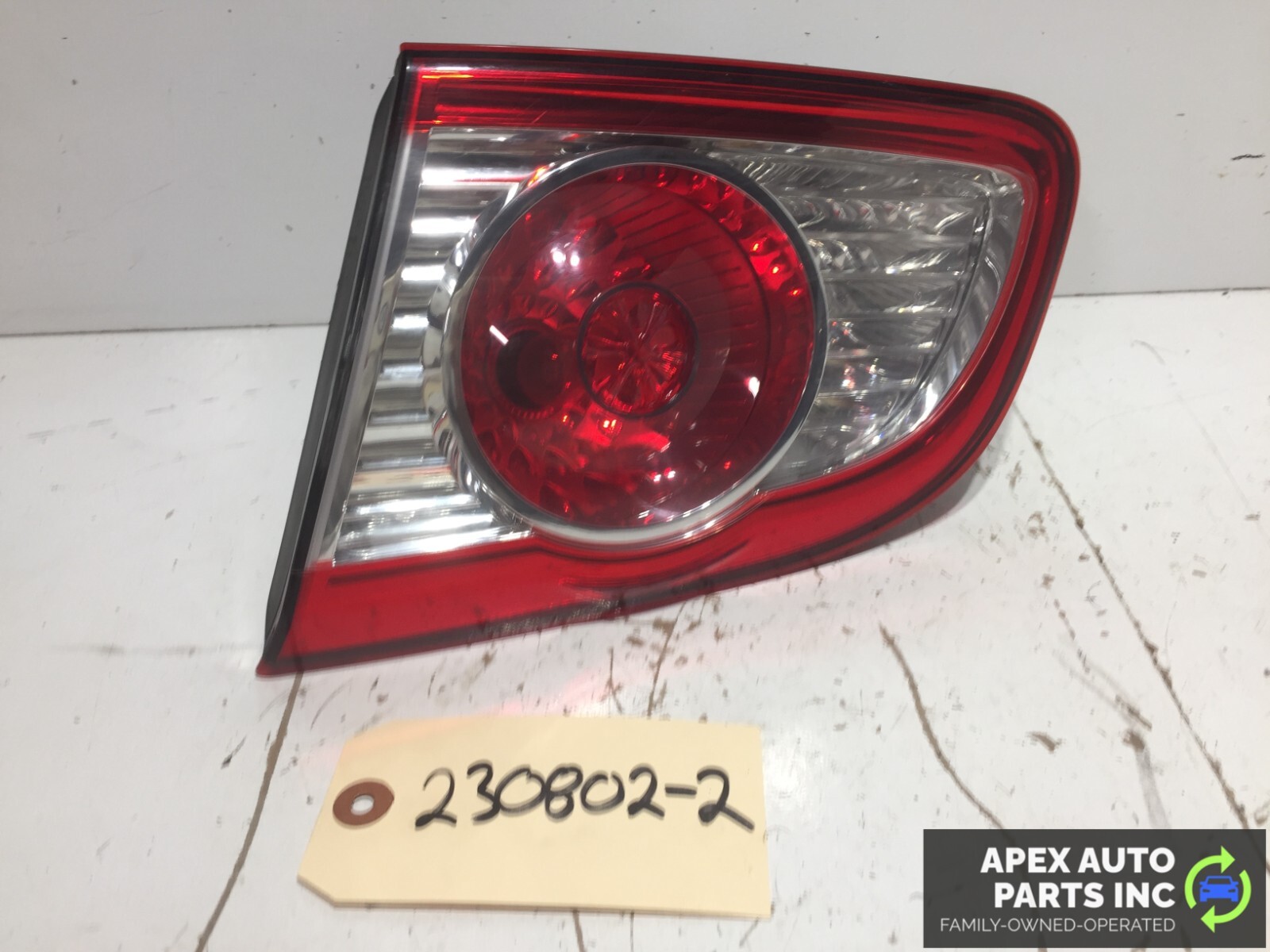 2010-2012 Hyundai Santa Fe Right Inner Tail Light Genuine OEM 92406-0W5