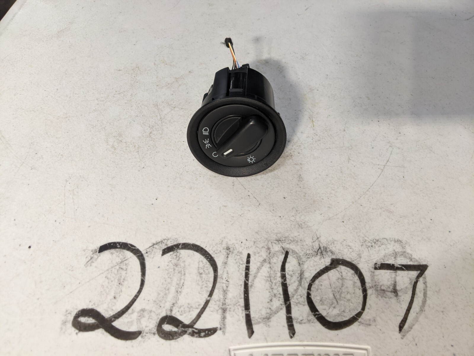 2012 2013 2014 2015 2016 2017 2018 2019 2020 DODGE CHRYSLER Headlight Switch OEM