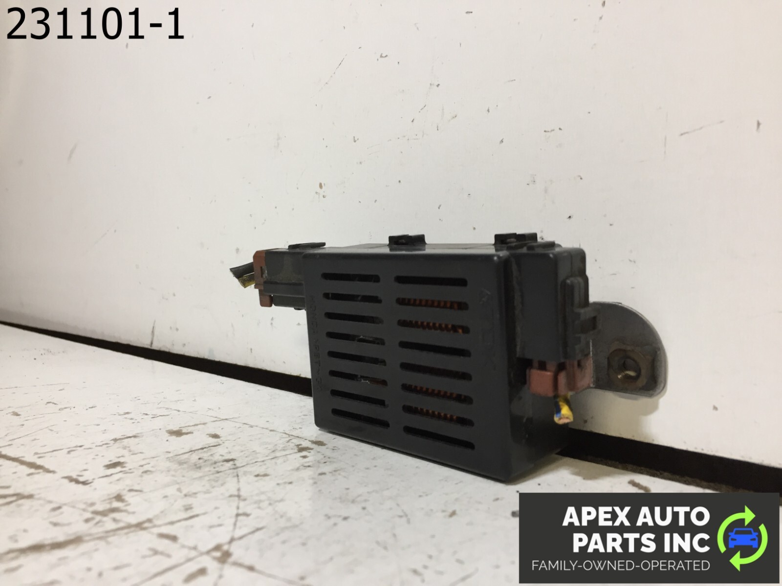 Defroster Relay Module RL 1999 2004 Rear Back Windshield Resister Control Unit - Image 4