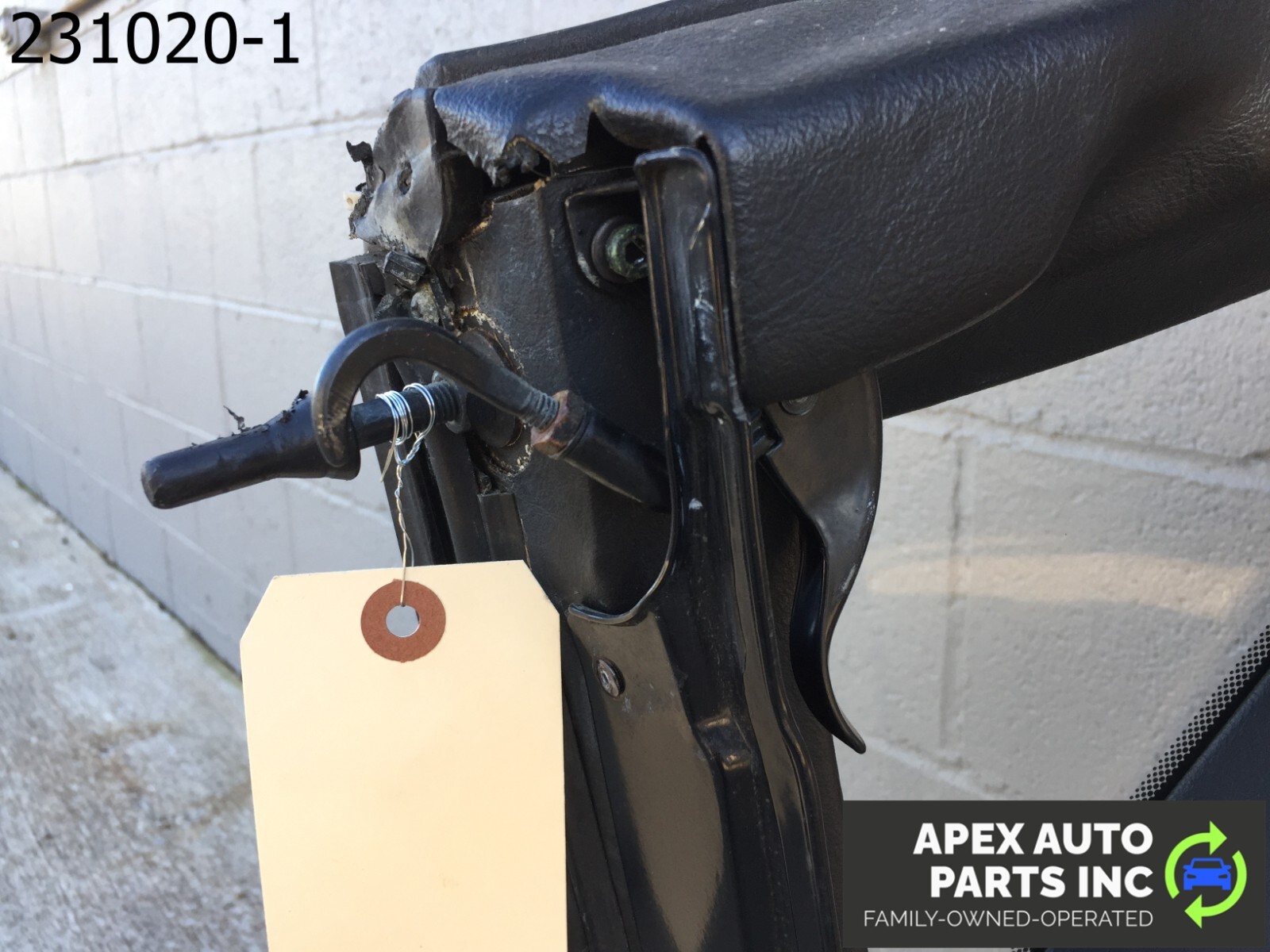 *LOCAL PICKUP* 1990 Cadillac Allante Hardtop Removable - Image 15