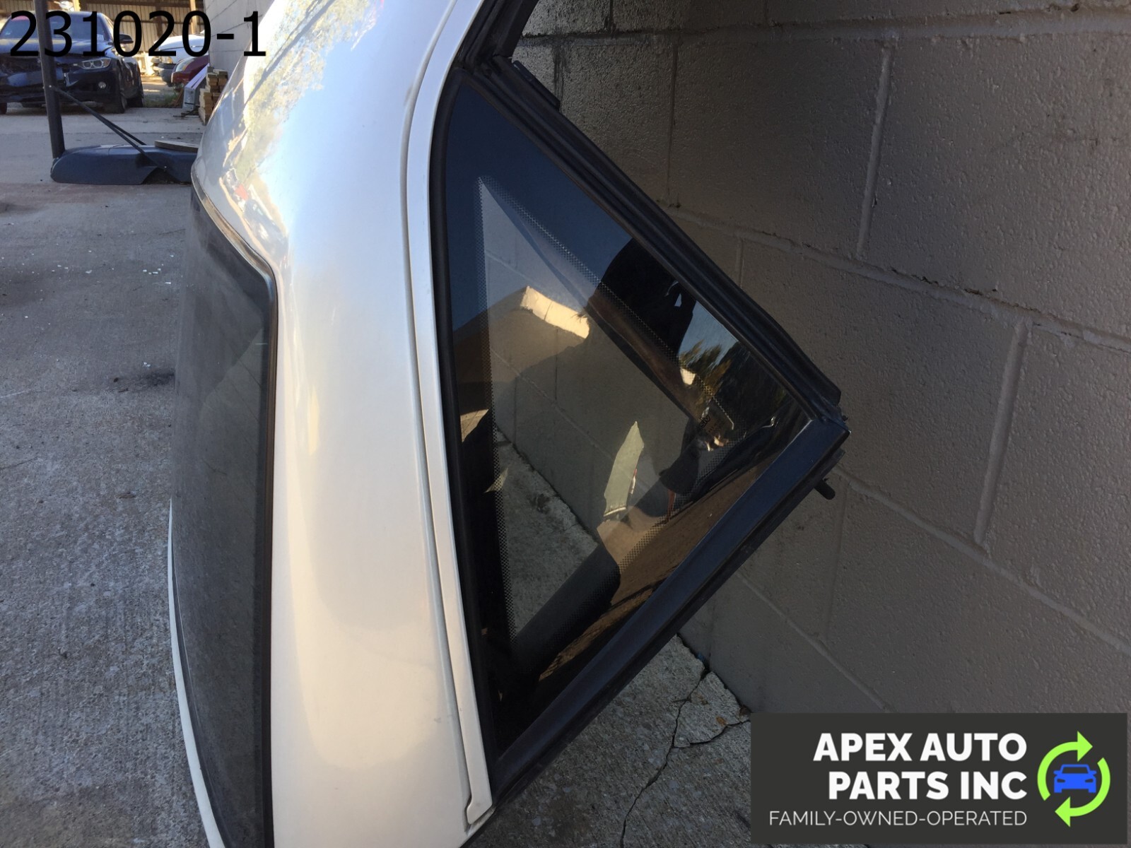 *LOCAL PICKUP* 1990 Cadillac Allante Hardtop Removable - Image 5