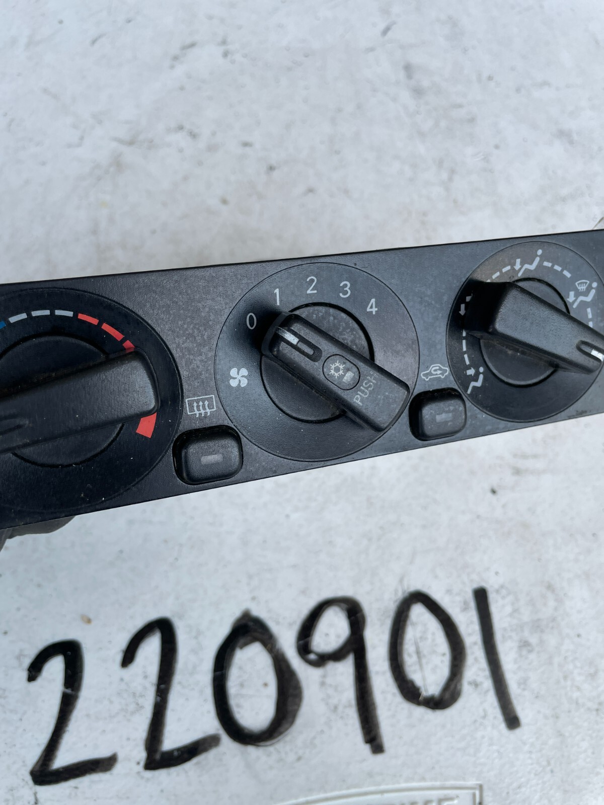 OEM 00-05 Mitsubishi Eclipse Spyder Temperature Climate Control Manual Switches - Image 4