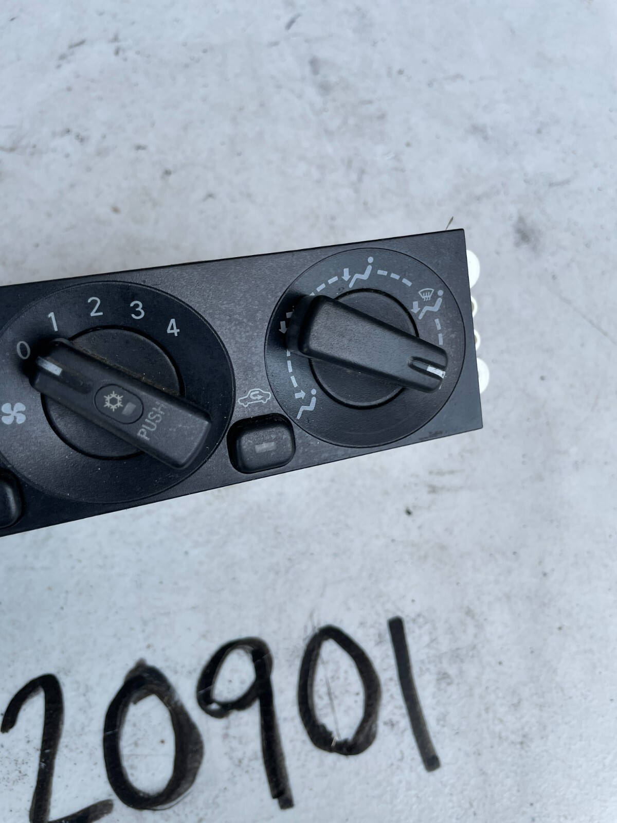 OEM 00-05 Mitsubishi Eclipse Spyder Temperature Climate Control Manual Switches - Image 5