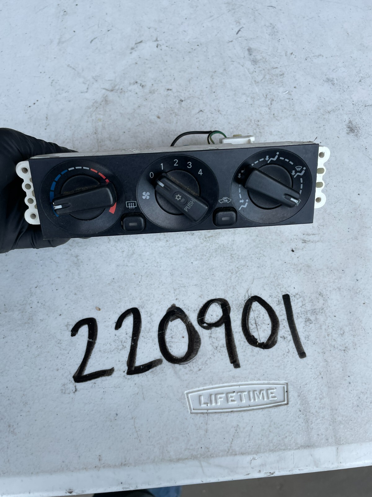 OEM 00-05 Mitsubishi Eclipse Spyder Temperature Climate Control Manual Switches