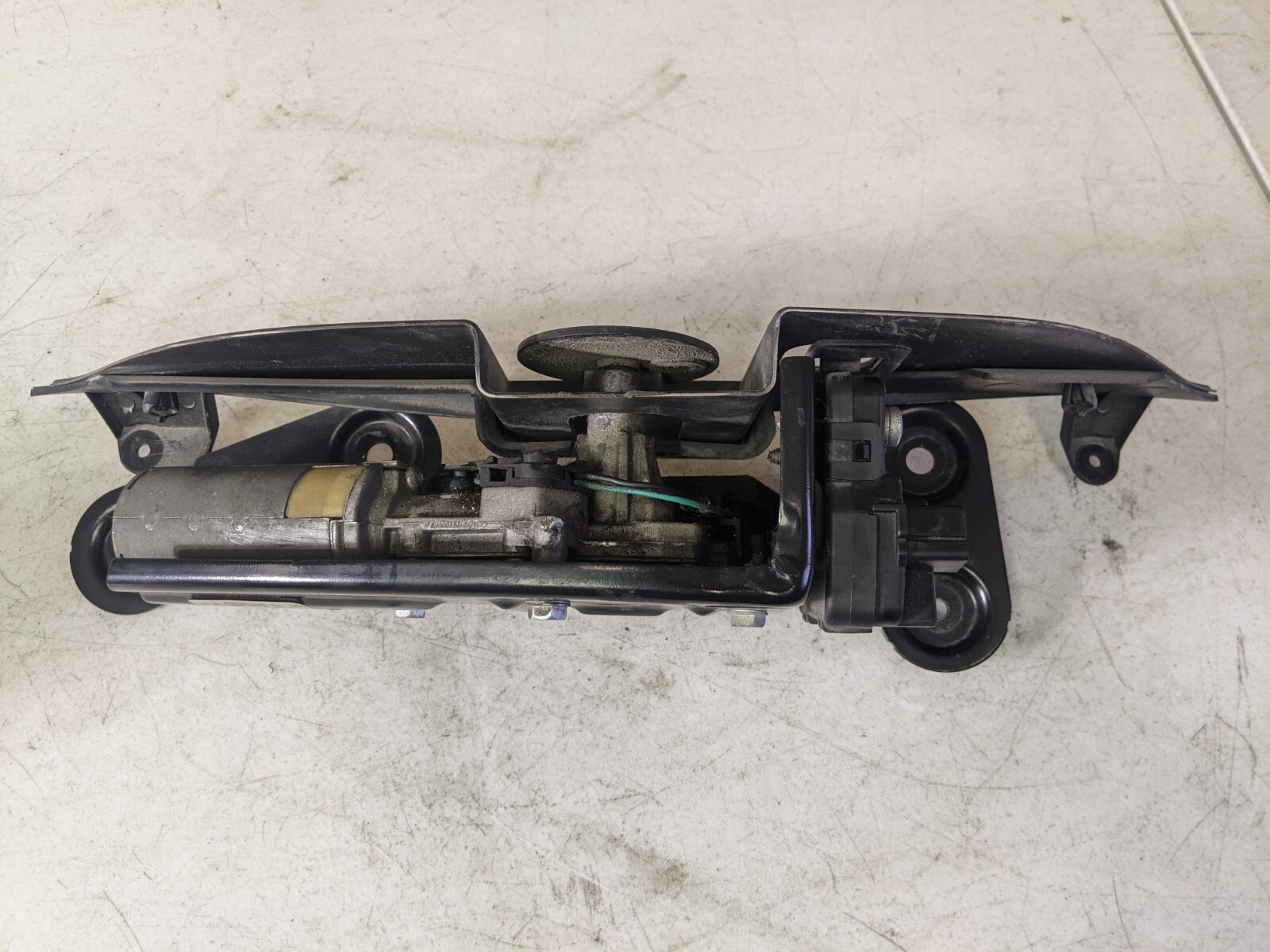 OEM 03 04 05 06 07 08 LINCOLN NAVIGATOR NAVIGATION REAR WIPER MOTOR - Image 3