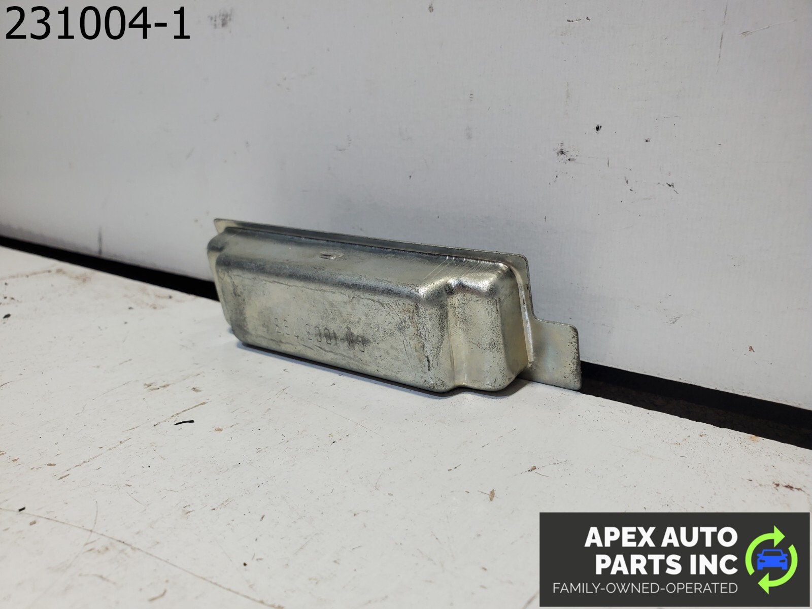 OEM 1984 Pontiac Fiero CENTER CONSOLE ASH TRAY ASHTRAY - Image 6