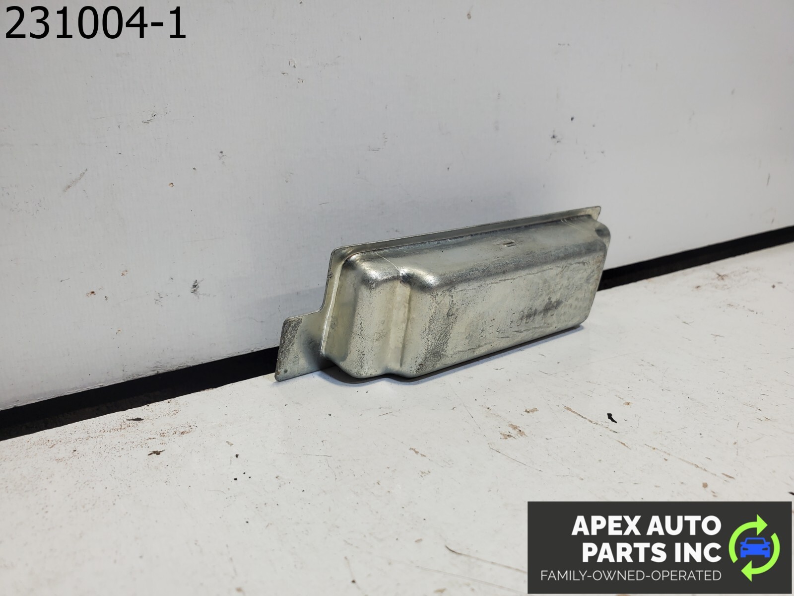 OEM 1984 Pontiac Fiero CENTER CONSOLE ASH TRAY ASHTRAY - Image 8