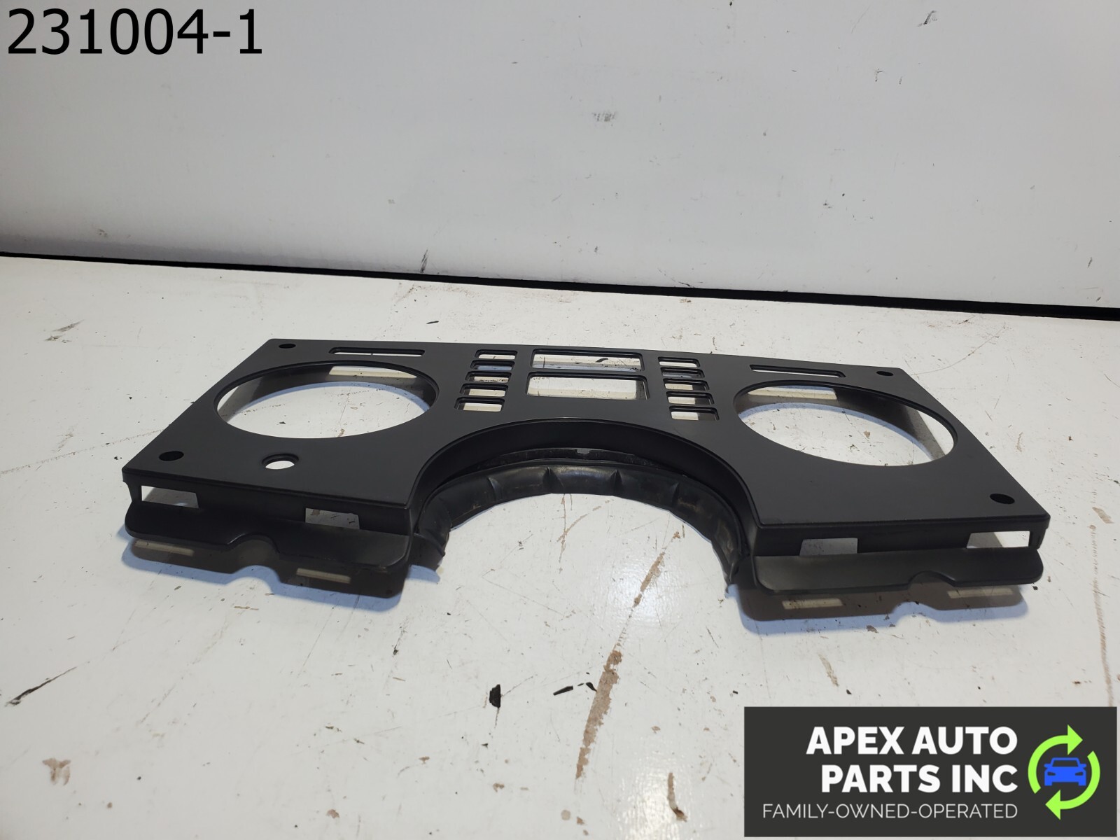 OEM 1984 Pontiac Fiero ORIGINAL INSTRUMENT CLUSTER GAUGE DASH BEZEL 10021292 - Image 9