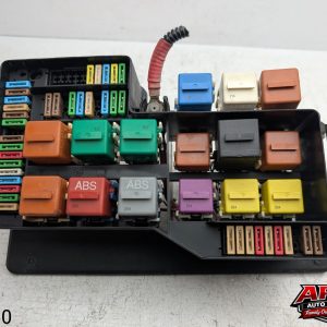 OEM 1994 BMW 318i 318iC 1.8L UNDER HOOD JUNCTION RELAY FUSE BOX