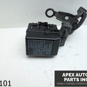 OEM 1995 Mitsubishi 3000GT 3.0L DOHC NA MANUAL engine bay fuse box relay