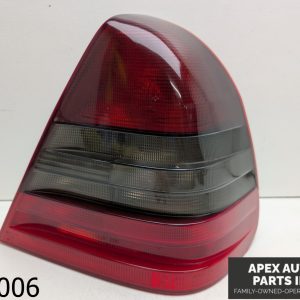 OEM 1998-2000 Mercedes C230 2.3L Rear Right Side Tail Light Lamp 2028203764