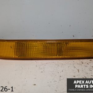 OEM 1998-2003 Chevrolet S-10 4.2L Right HAND Passenger SIDE TURN SIGNAL 16524255