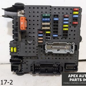 OEM 2001-2007 Volvo V70 2.4L REAR TRUNK FUSE RELAY FUSEBOX