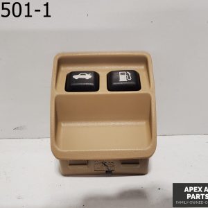 OEM 2001 Jaguar S-Type 4L Trunk Release Gas Door Lid Open Switch Control