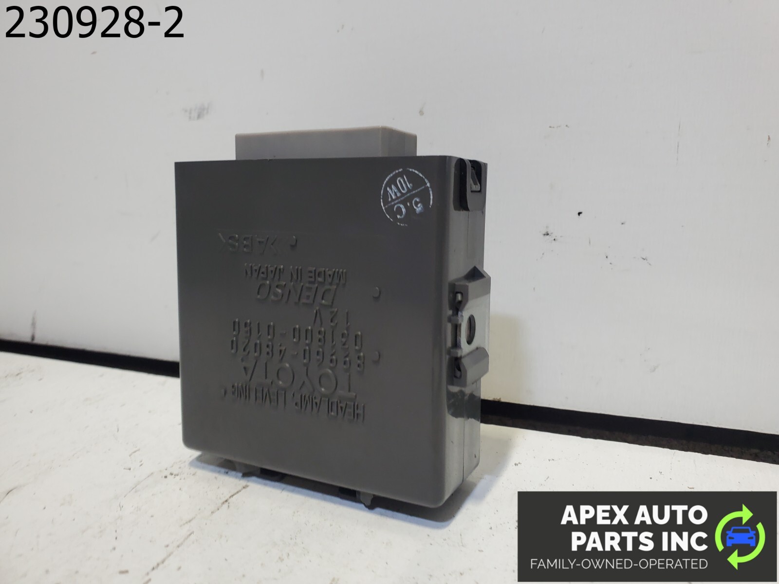 OEM 2001 Lexus Rx300 Headlight Lamp Leveling Control Module - Image 6