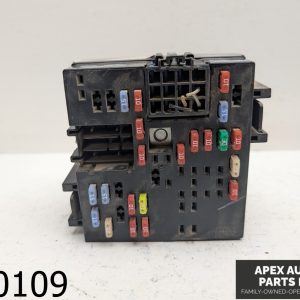 OEM 2003 Chevrolet Silverado 6.0L ENGINE WIRING HARNESS FUSE JUNCTION BOX