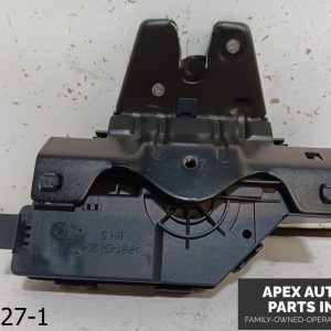 OEM 2004-2007 BMW 530i 3.0L TRUNK LID LOCK LATCH 09202