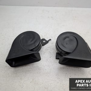 OEM 2004 Lexus LS430 4.3L SET OF 2 HIGH & LOW TONE NOTE PITCH HORN SIGNAL