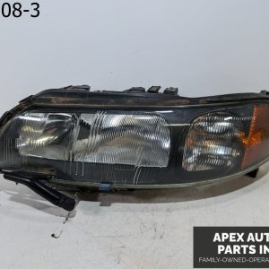 OEM 2004 Volvo XC70 2.5L Left Driver Halogen Headlight Lamp 8693563