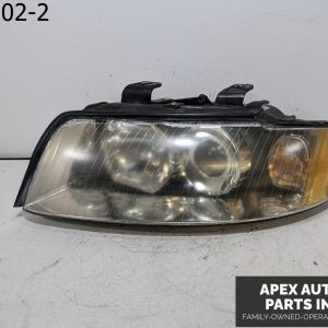 OEM 2005 Audi A4 2L LEFT DRIVER HALOGEN HEADLIGHT part# 89307820