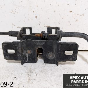 OEM 2006-2015 Land Rover LR2 3.2L LEFT HOOD Latch / LOCK
