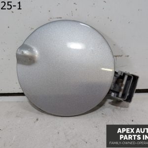 OEM 2006 Chevrolet Equinox 3.4L Torrent Gas Tank Fuel Filler Door Lid Cover