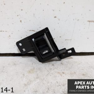 OEM 2006 Infiniti M35 3.5L trunk opener popper button switch