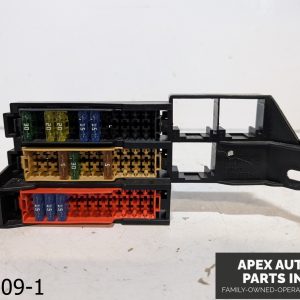 OEM 2007-2009 Audi Q7 3.6L RELAY FUSE BOX