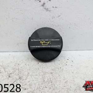 OEM 2007 Mercedes S550 5.5L Engine Oil Cap