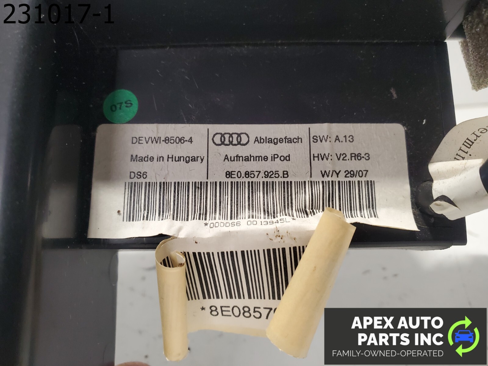 OEM 2008 Audi A4 Music Interface iPod Auxiliary Input 8E0857925C 8E0857925B - Image 9