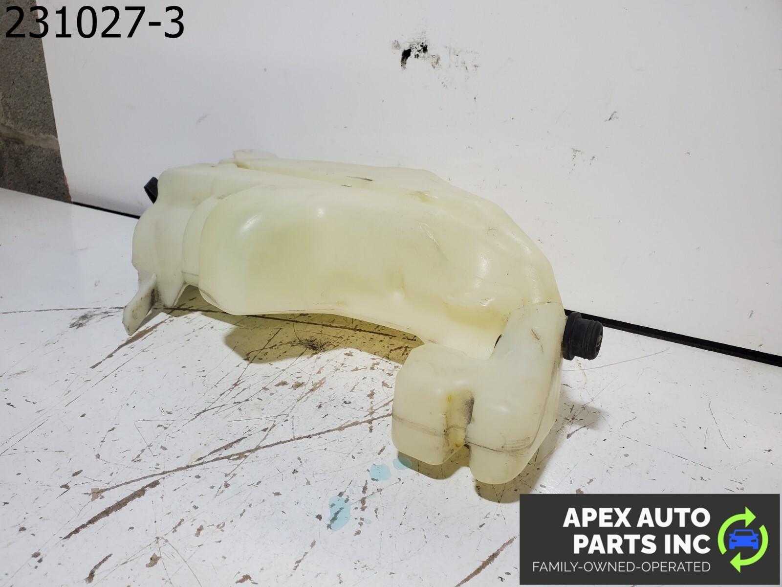 OEM 2008 Suzuki XL7 Washer Fluid Bottle Reservoir - Image 6