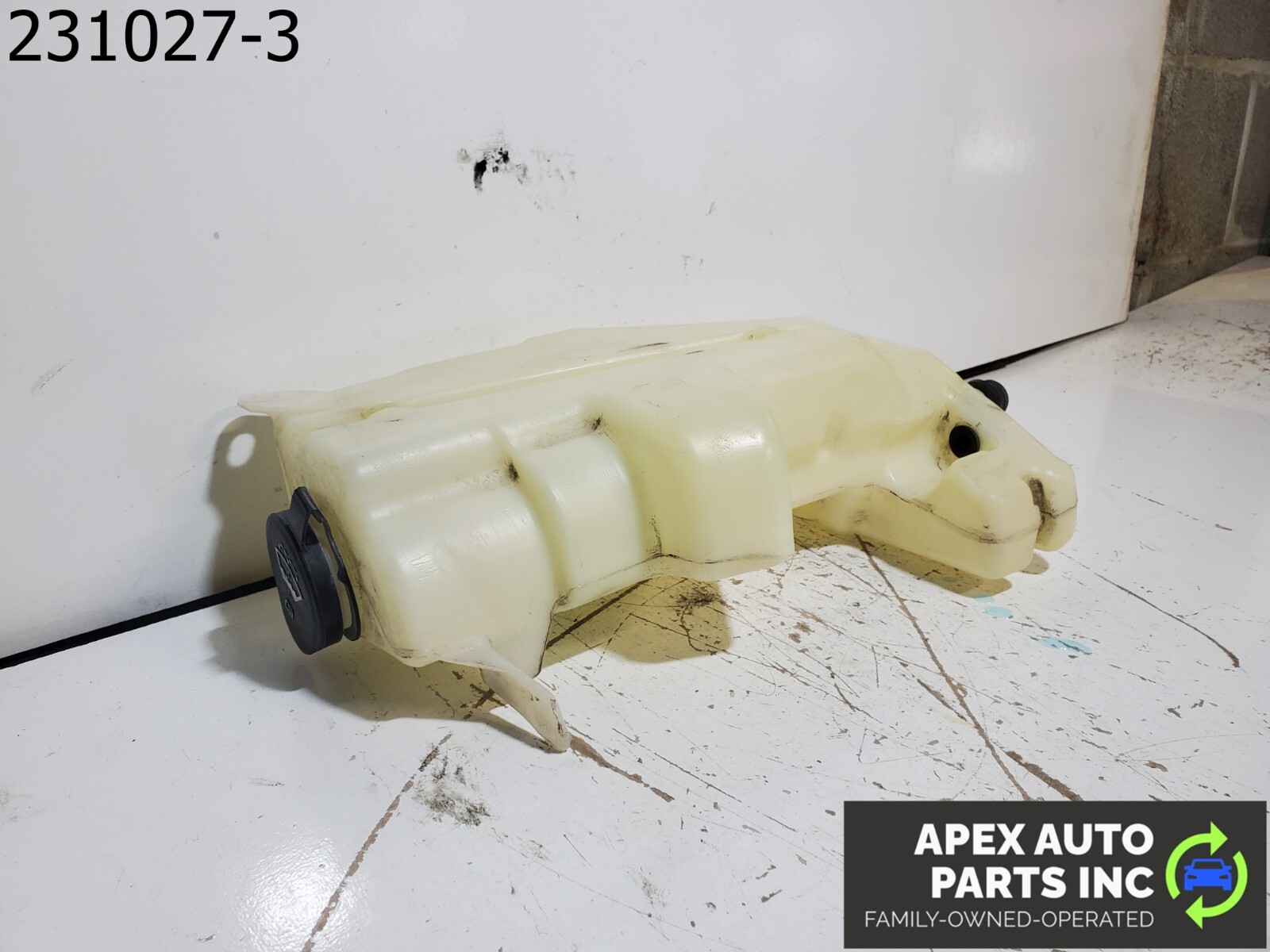 OEM 2008 Suzuki XL7 Washer Fluid Bottle Reservoir - Image 7