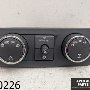 OEM 2009 Chevrolet Silverado 5.3L Dash Mounted Headlight Switch