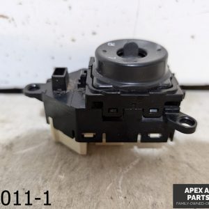 OEM 2010-2013 KIA Soul 2.0L LEFT FRONT MIRROR Switch 299130674