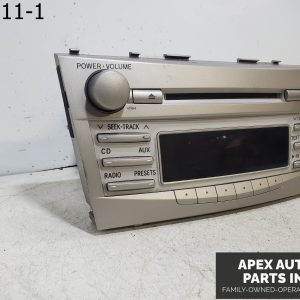 OEM 2010 Toyota Camry 2.5L am-fm Radio STEREO CD Player A51888