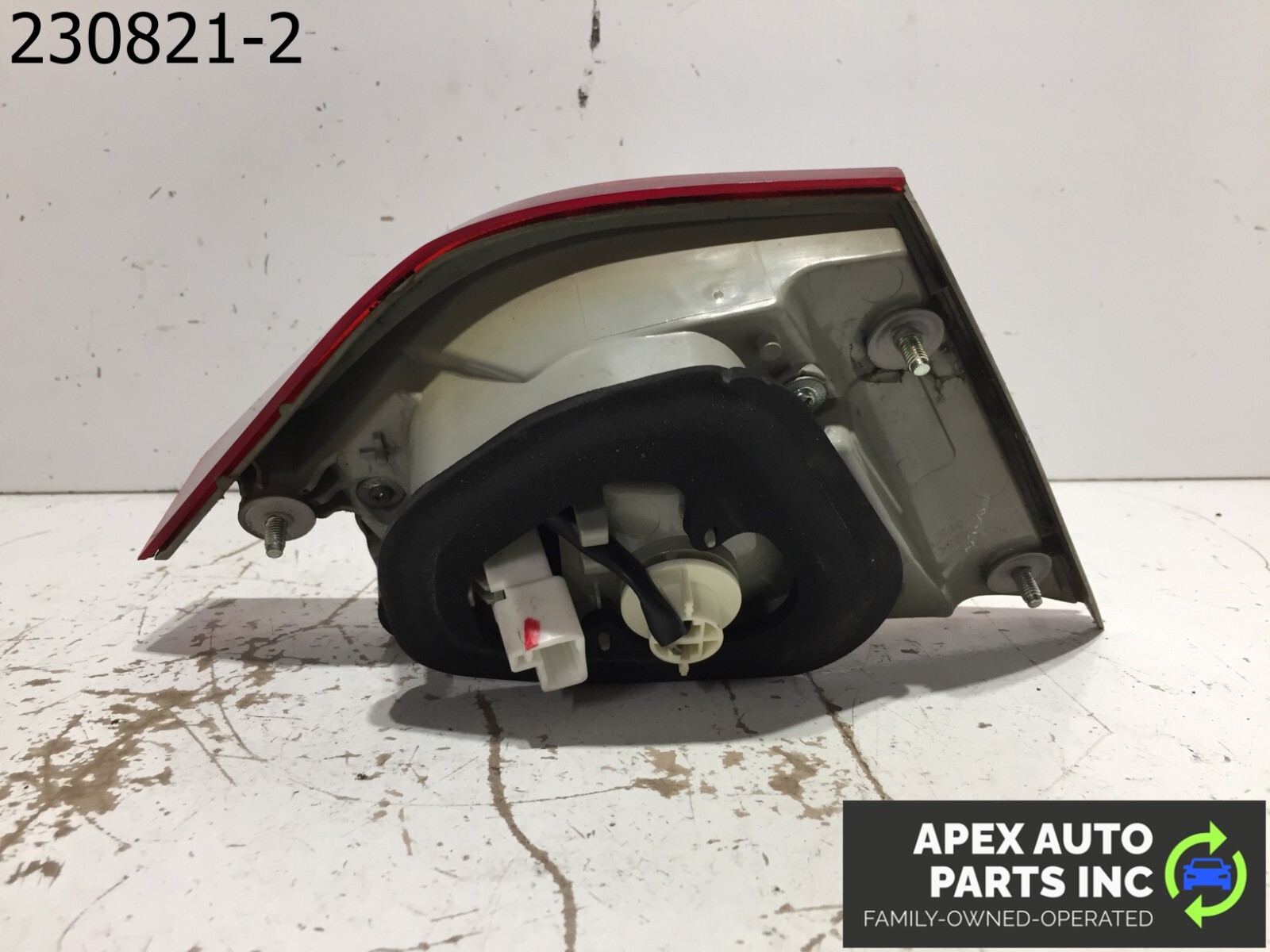 OEM 2011-2014 Hyundai Sonata Passenger Right Side Lid Mounted Tail Light - Image 5
